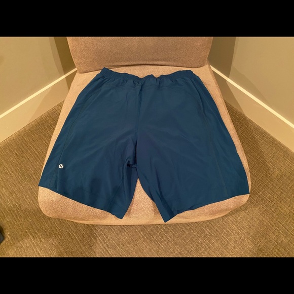 Lululemon Pace Breaker 9”liner - Picture 2 of 3